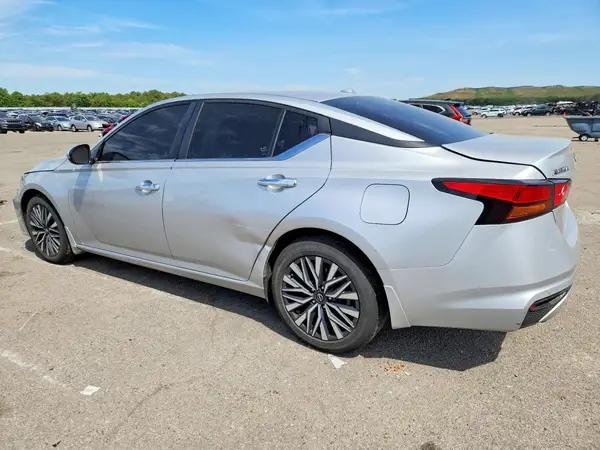 1N4BL4DV3RN304653 2024 NISSAN ALTIMA - Image 2