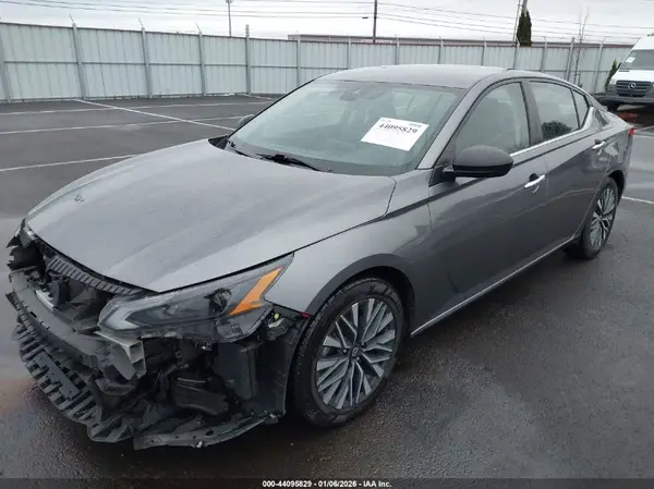 1N4BL4DV3RN311599 2024 NISSAN ALTIMA - Image 2
