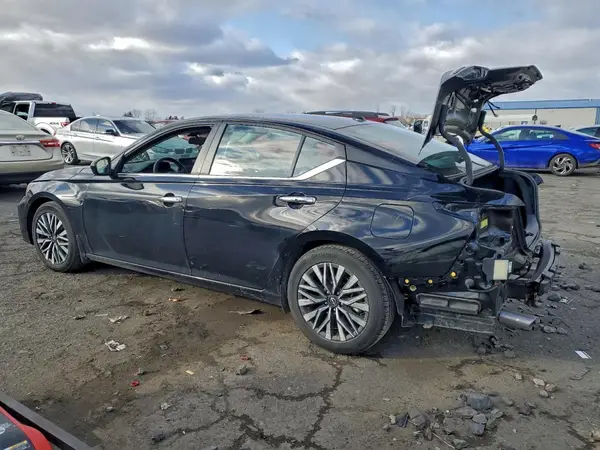 1N4BL4DV3RN312803 2024 NISSAN ALTIMA - Image 2