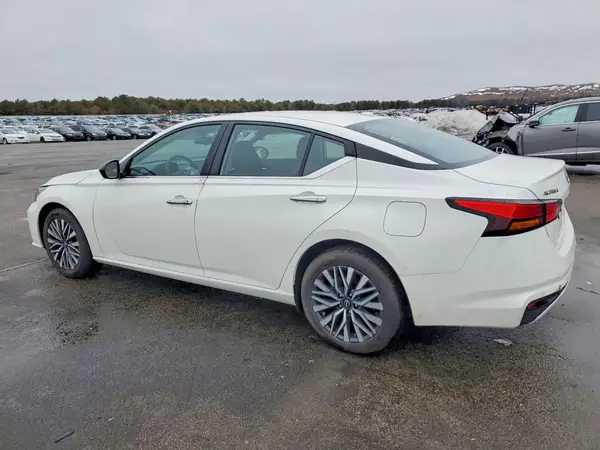 1N4BL4DV3RN325616 2024 NISSAN ALTIMA - Image 2