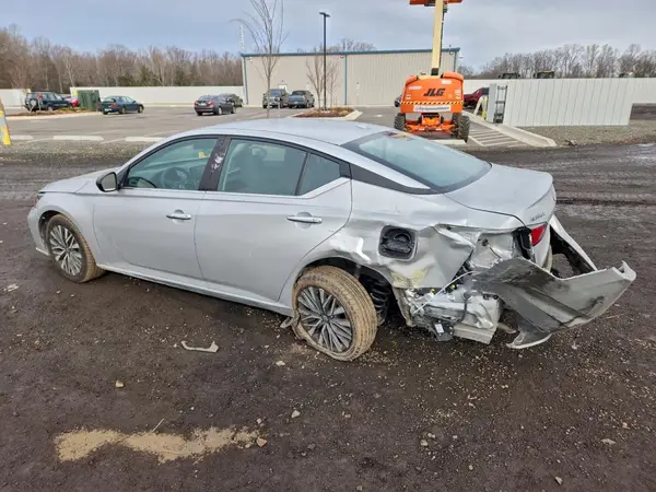 1N4BL4DV3RN328967 2024 NISSAN ALTIMA - Image 2