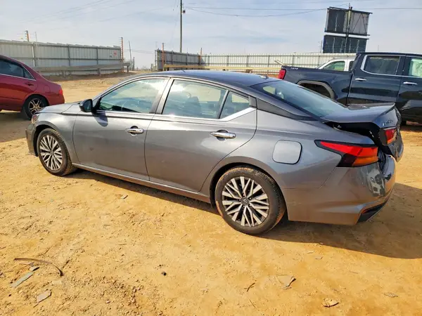 1N4BL4DV3RN333831 2024 NISSAN ALTIMA - Image 2