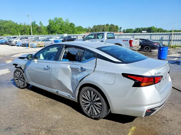 1N4BL4DV3RN339063 2024 NISSAN ALTIMA - Image 2