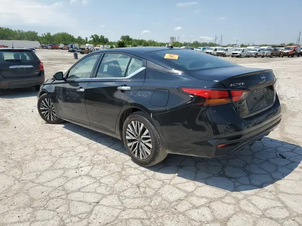 1N4BL4DV3RN348975 2024 NISSAN ALTIMA - Image 2