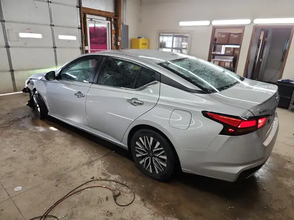 1N4BL4DV3RN375948 2024 NISSAN ALTIMA - Image 2