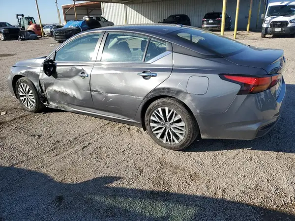 1N4BL4DV3RN381930 2024 NISSAN ALTIMA - Image 2