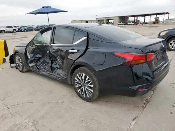 1N4BL4DV3RN388313 2024 NISSAN ALTIMA - Image 2