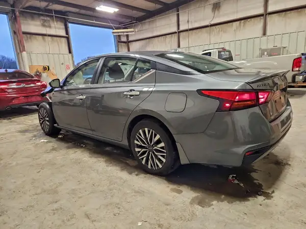 1N4BL4DV3RN393415 2024 NISSAN ALTIMA - Image 2