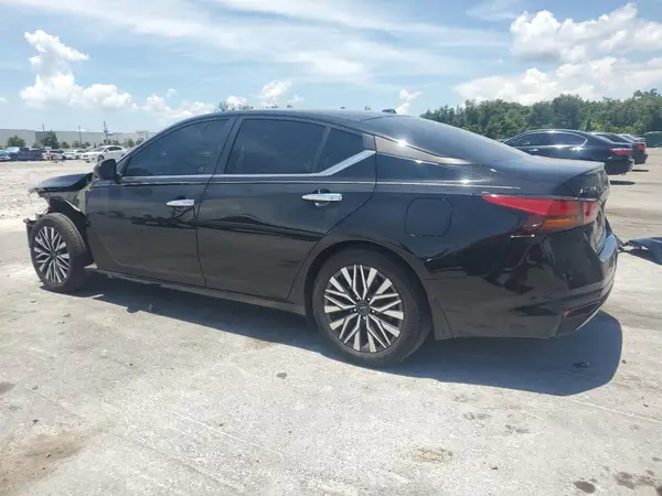 1N4BL4DV3RN396525 2024 NISSAN ALTIMA - Image 2