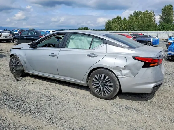 1N4BL4DV3RN404722 2024 NISSAN ALTIMA - Image 2