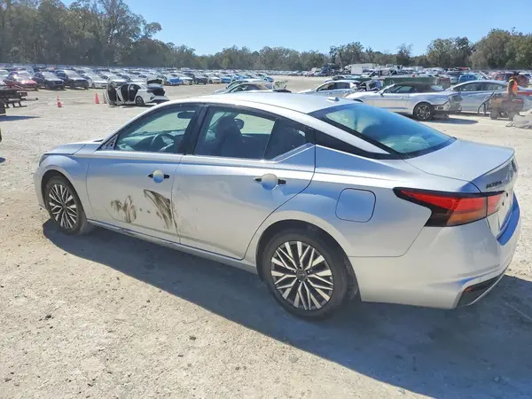 1N4BL4DV3RN410133 2024 NISSAN ALTIMA - Image 2