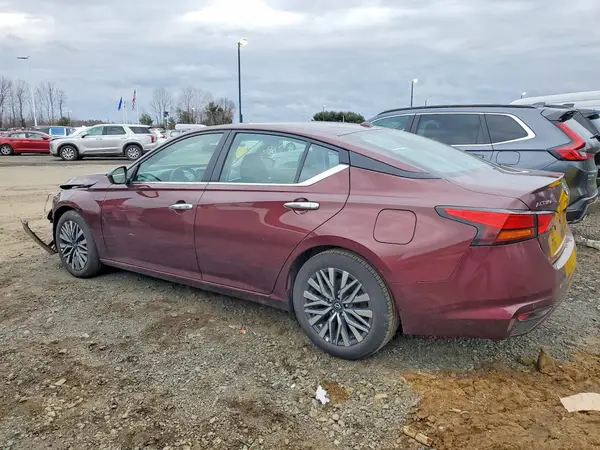 1N4BL4DV3RN421696 2024 NISSAN ALTIMA - Image 2