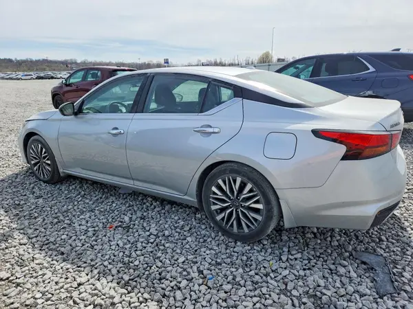 1N4BL4DV3RN427076 2024 NISSAN ALTIMA - Image 2