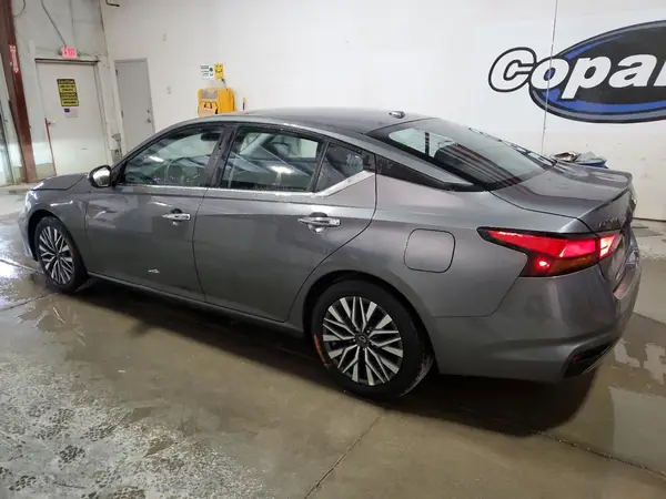 1N4BL4DV3RN429099 2024 NISSAN ALTIMA - Image 2