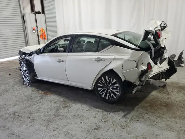 1N4BL4DV3SN306053 2025 NISSAN ALTIMA - Image 2
