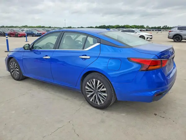 1N4BL4DV3SN306831 2025 NISSAN ALTIMA - Image 2