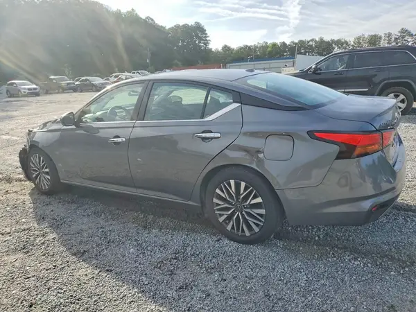 1N4BL4DV3SN318980 2025 NISSAN ALTIMA - Image 2