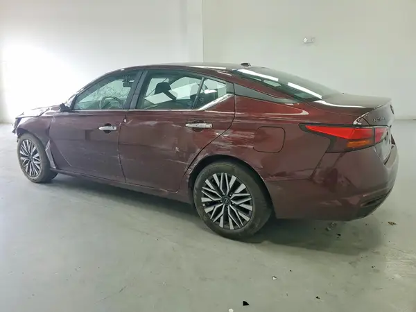 1N4BL4DV3SN323967 2025 NISSAN ALTIMA - Image 2