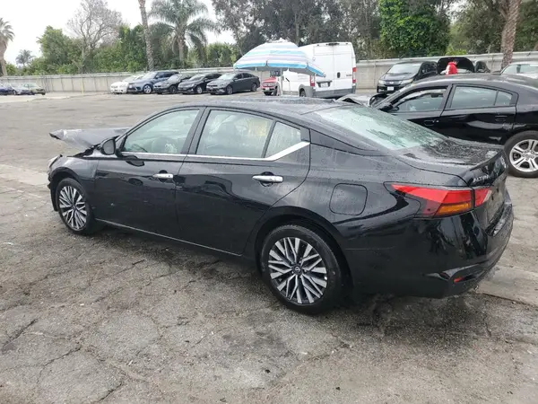 1N4BL4DV3SN324178 2025 NISSAN ALTIMA - Image 2