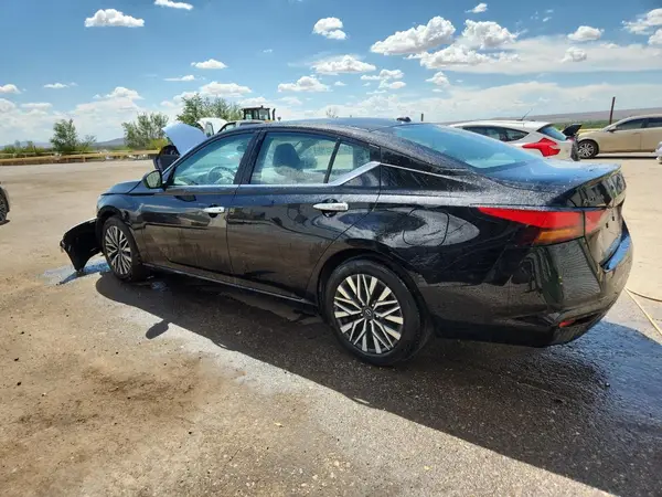 1N4BL4DV3SN327937 2025 NISSAN ALTIMA - Image 2