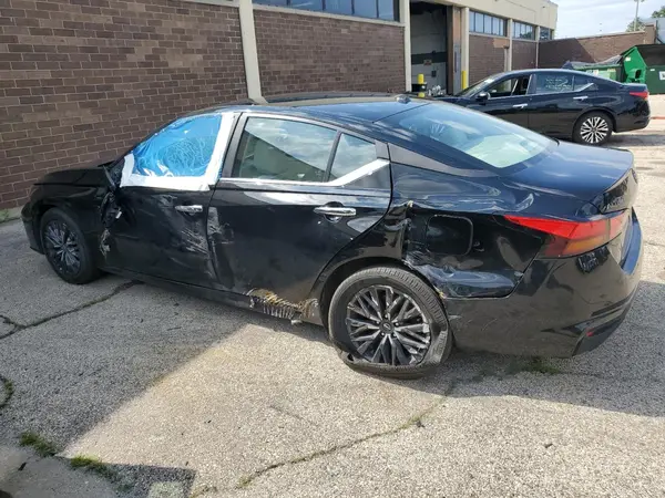 1N4BL4DV3SN329395 2025 NISSAN ALTIMA - Image 2