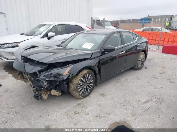 1N4BL4DV3SN334001 2025 NISSAN ALTIMA - Image 2