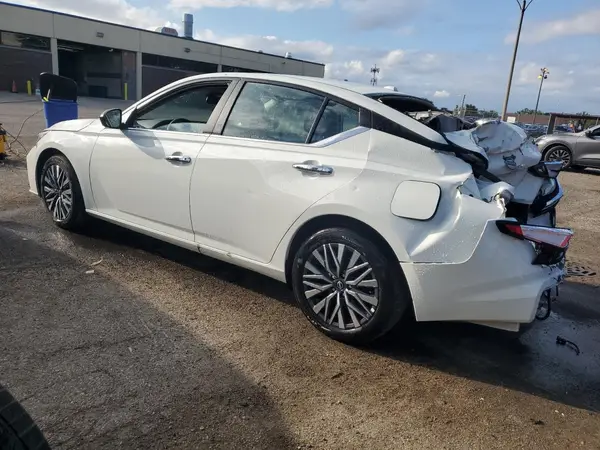 1N4BL4DV3SN349257 2025 NISSAN ALTIMA - Image 2