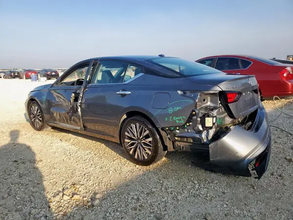1N4BL4DV3SN349596 2025 NISSAN ALTIMA - Image 2