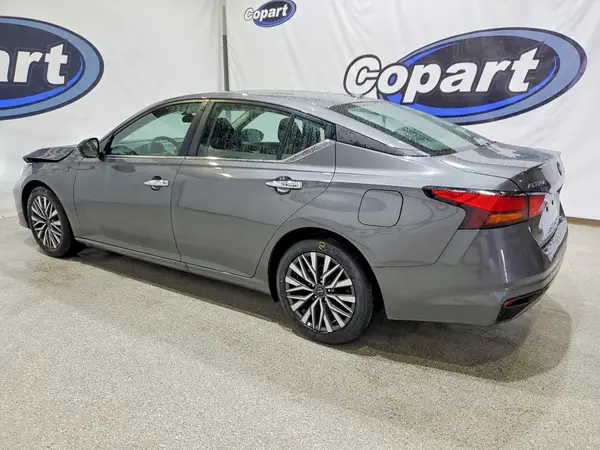 1N4BL4DV3SN349629 2025 NISSAN ALTIMA - Image 2