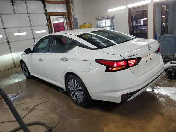 1N4BL4DV3SN354619 2025 NISSAN ALTIMA - Image 2