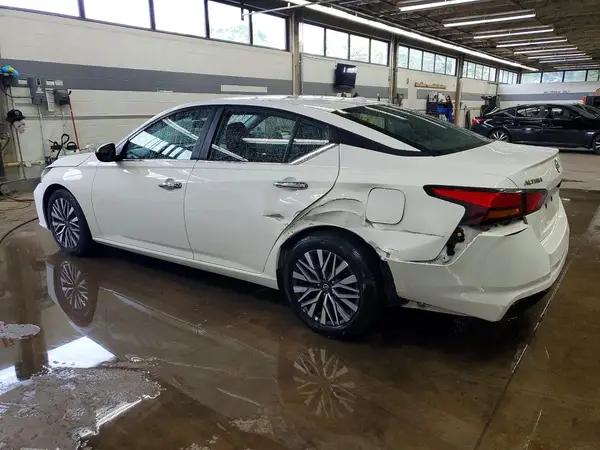 1N4BL4DV3SN354667 2025 NISSAN ALTIMA - Image 2