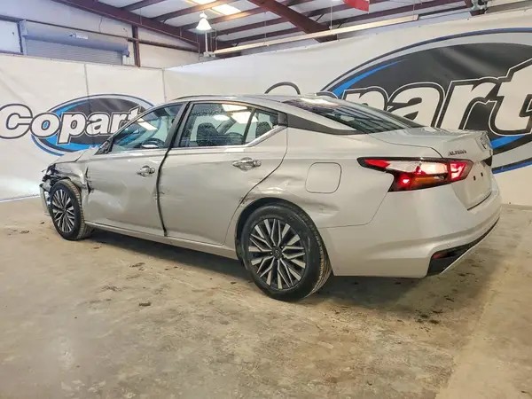 1N4BL4DV3SN360159 2025 NISSAN ALTIMA - Image 2