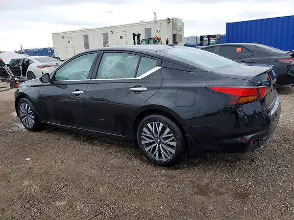 1N4BL4DV3SN364471 2025 NISSAN ALTIMA - Image 2