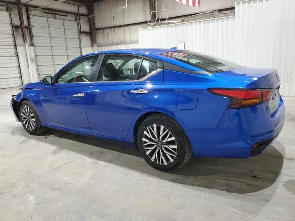 1N4BL4DV3SN366107 2025 NISSAN ALTIMA - Image 2