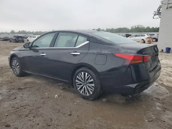 1N4BL4DV3SN367547 2025 NISSAN ALTIMA - Image 2