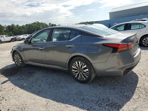1N4BL4DV3SN367807 2025 NISSAN ALTIMA - Image 2