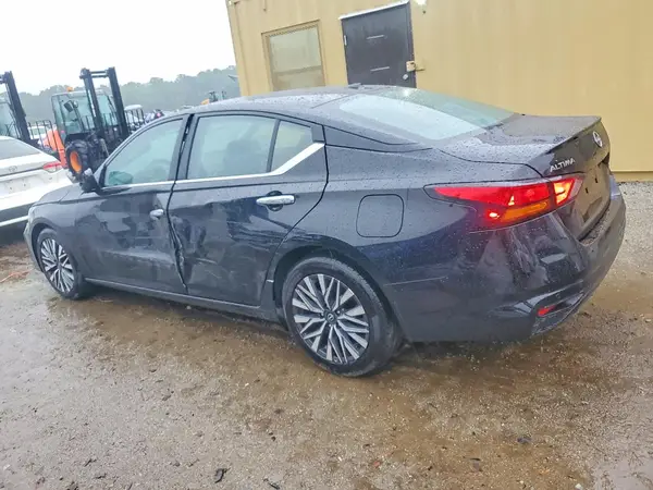 1N4BL4DV3SN368021 2025 NISSAN ALTIMA - Image 2
