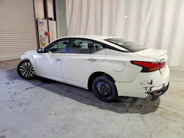 1N4BL4DV3SN374241 2025 NISSAN ALTIMA - Image 2