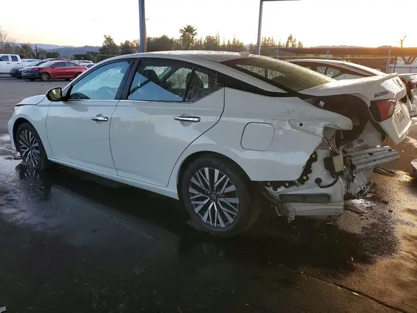 1N4BL4DV3SN376281 2025 NISSAN ALTIMA - Image 2