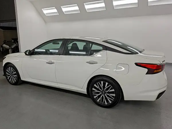 1N4BL4DV3SN377401 2025 NISSAN ALTIMA - Image 2