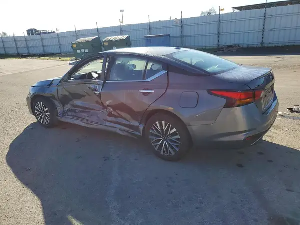 1N4BL4DV3SN381674 2025 NISSAN ALTIMA - Image 2