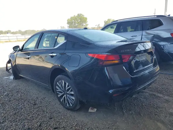 1N4BL4DV3SN383666 2025 NISSAN ALTIMA - Image 2