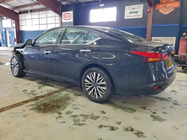 1N4BL4DV3SN391332 2025 NISSAN ALTIMA - Image 2