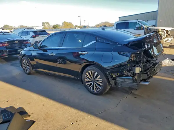 1N4BL4DV3SN396398 2025 NISSAN ALTIMA - Image 2