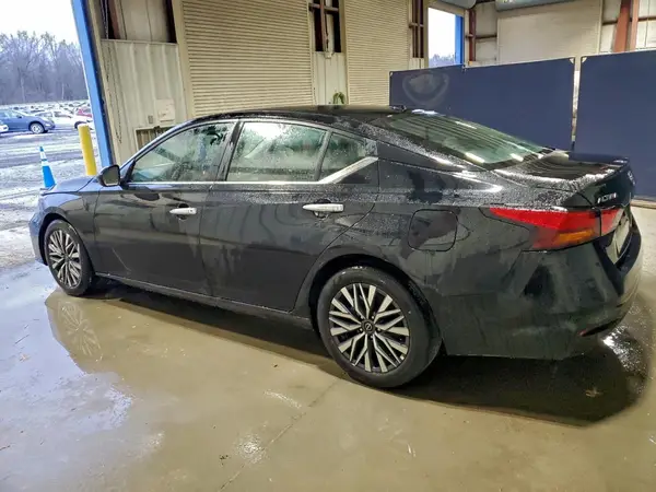 1N4BL4DV3SN398183 2025 NISSAN ALTIMA - Image 2