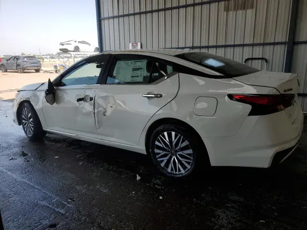 1N4BL4DV3SN399849 2025 NISSAN ALTIMA - Image 2