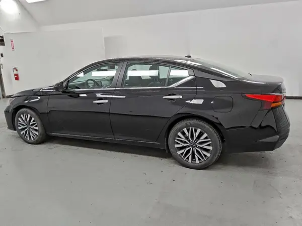 1N4BL4DV3SN401793 2025 NISSAN ALTIMA - Image 2