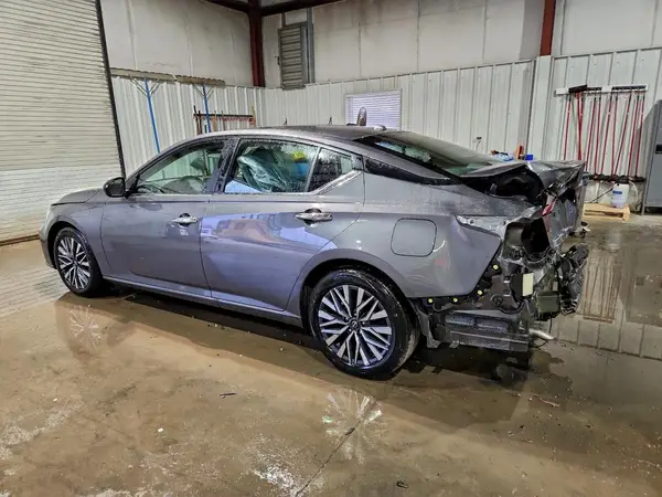 1N4BL4DV3SN404452 2025 NISSAN ALTIMA - Image 2