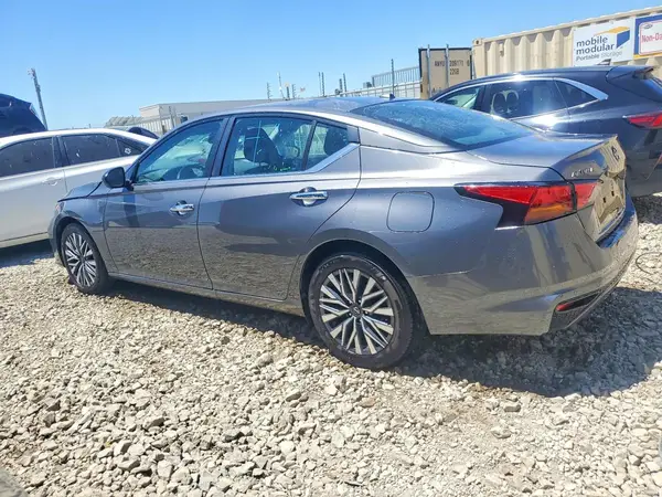 1N4BL4DV3SN415550 2025 NISSAN ALTIMA - Image 2