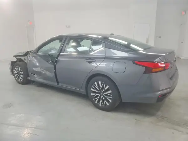 1N4BL4DV3TN311318 2026 NISSAN ALTIMA - Image 2
